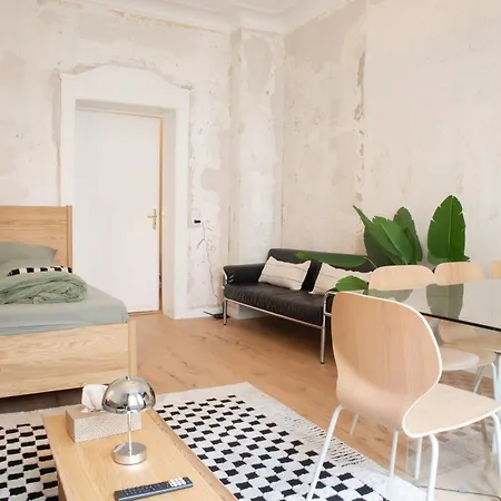 Apartamento Frisch Renoviertes Altbau 2 Parkplaetze Im Leipziger Westen, Fuer Gruppen Bis 6 Personen, 10 Minuten Vom Zentrum Leipzig