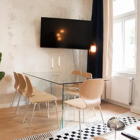 Frisch Renoviertes Altbau 2 Parkplaetze Im Leipziger Westen, Fuer Gruppen Bis 6 Personen, 10 Minuten Vom Zentrum * Leipzig