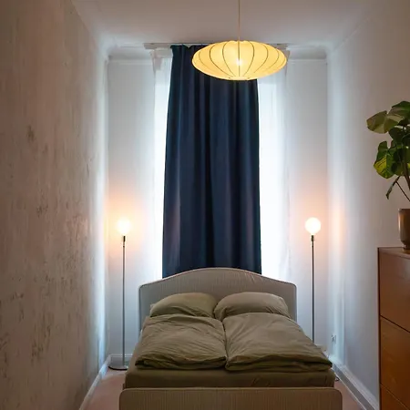 Frisch Renoviertes Altbau 2 Parkplaetze Im Leipziger Westen, Fuer Gruppen Bis 6 Personen, 10 Minuten Vom Zentrum