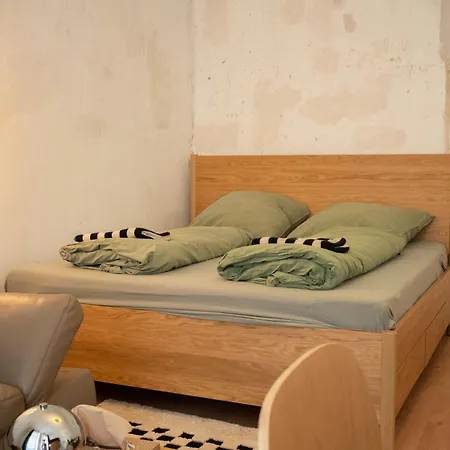 Frisch Renoviertes Altbau 2 Parkplaetze Im Leipziger Westen, Fuer Gruppen Bis 6 Personen, 10 Minuten Vom Zentrum Leipzig