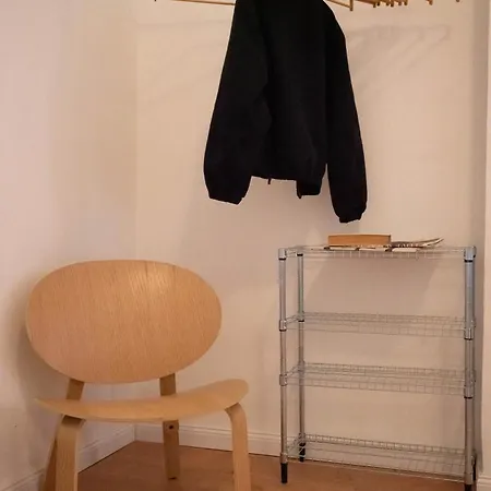 Frisch Renoviertes Altbau 2 Parkplaetze Im Leipziger Westen, Fuer Gruppen Bis 6 Personen, 10 Minuten Vom Zentrum * Leipzig
