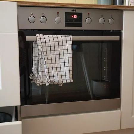 Apartamento Frisch Renoviertes Altbau 2 Parkplaetze Im Leipziger Westen, Fuer Gruppen Bis 6 Personen, 10 Minuten Vom Zentrum Leipzig