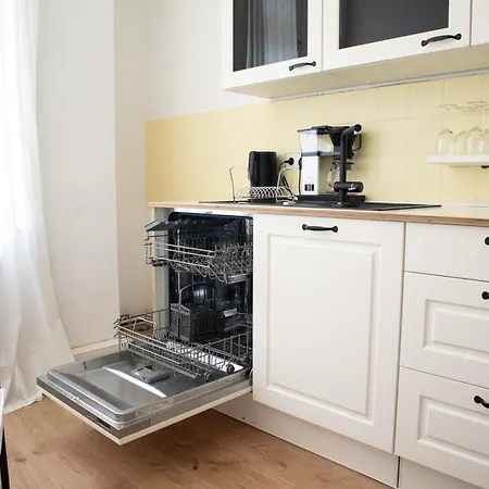 Frisch Renoviertes Altbau 2 Parkplaetze Im Leipziger Westen, Fuer Gruppen Bis 6 Personen, 10 Minuten Vom Zentrum