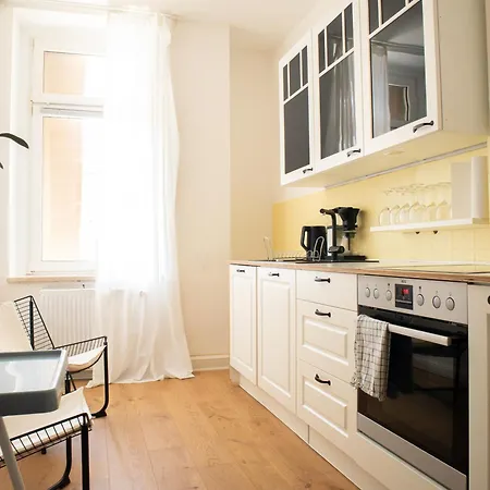 Apartamento Frisch Renoviertes Altbau 2 Parkplaetze Im Leipziger Westen, Fuer Gruppen Bis 6 Personen, 10 Minuten Vom Zentrum