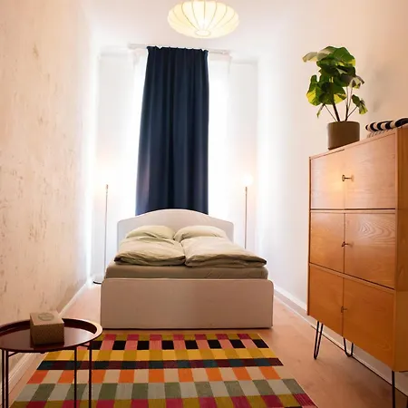 Frisch Renoviertes Altbau 2 Parkplaetze Im Leipziger Westen, Fuer Gruppen Bis 6 Personen, 10 Minuten Vom Zentrum Apartamento